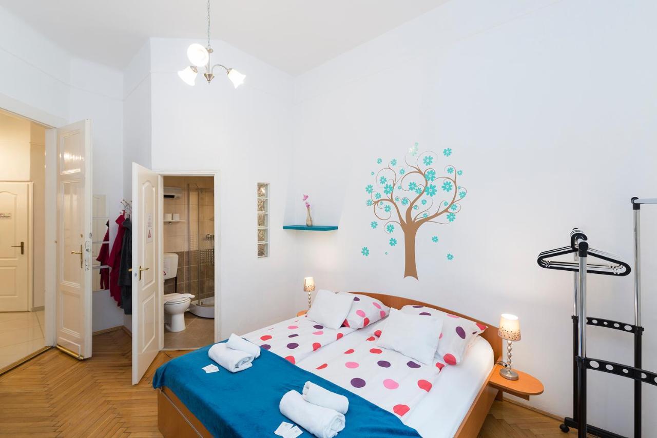 Studio 4U Apartment Budapest Bagian luar foto