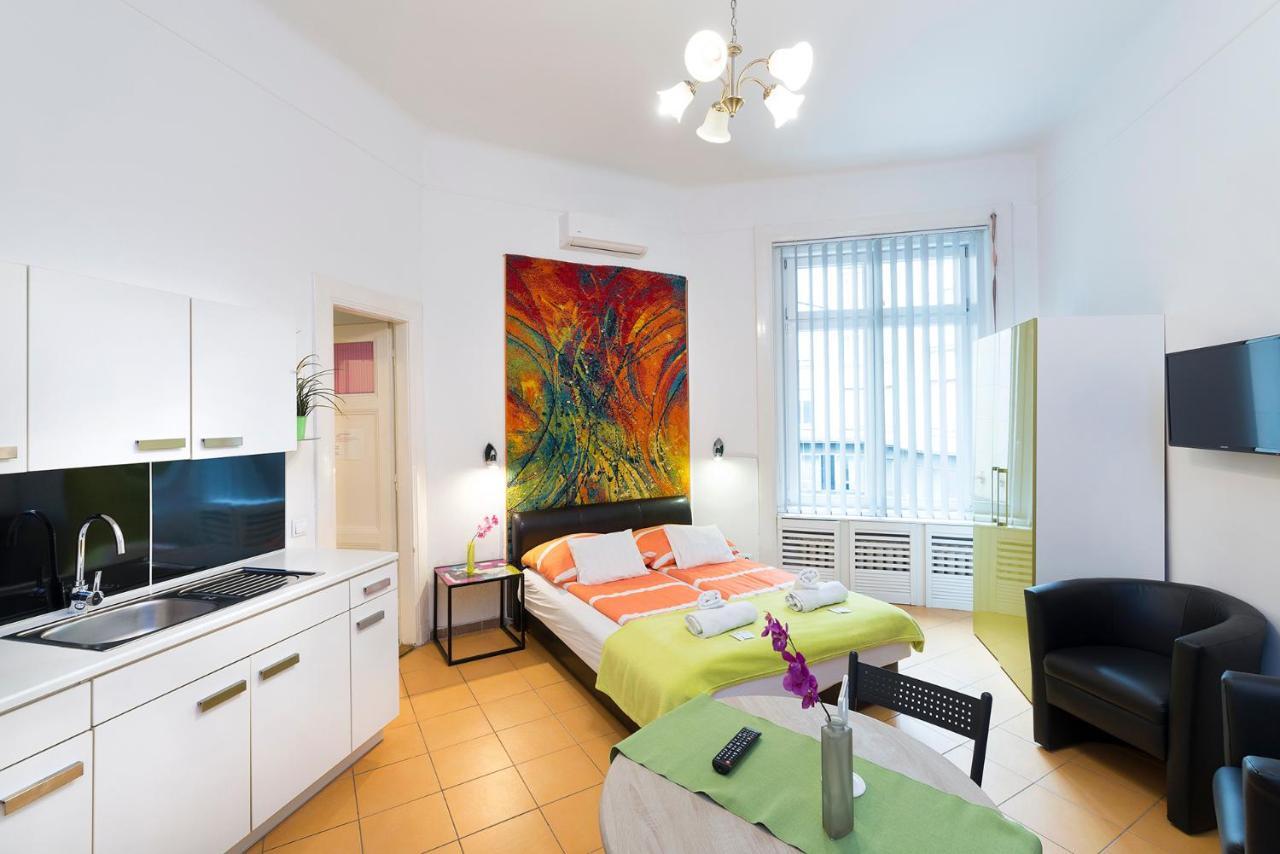 Studio 4U Apartment Budapest Bagian luar foto